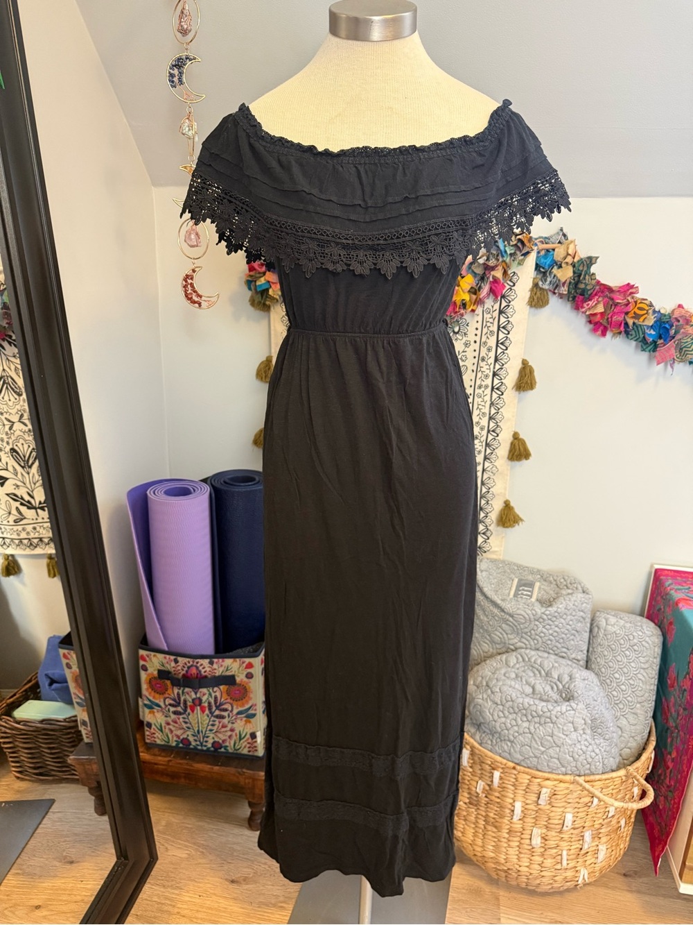 Olga Black Off-Shoulder Maxi Dress with Lace Trim - Picture 2 of 8